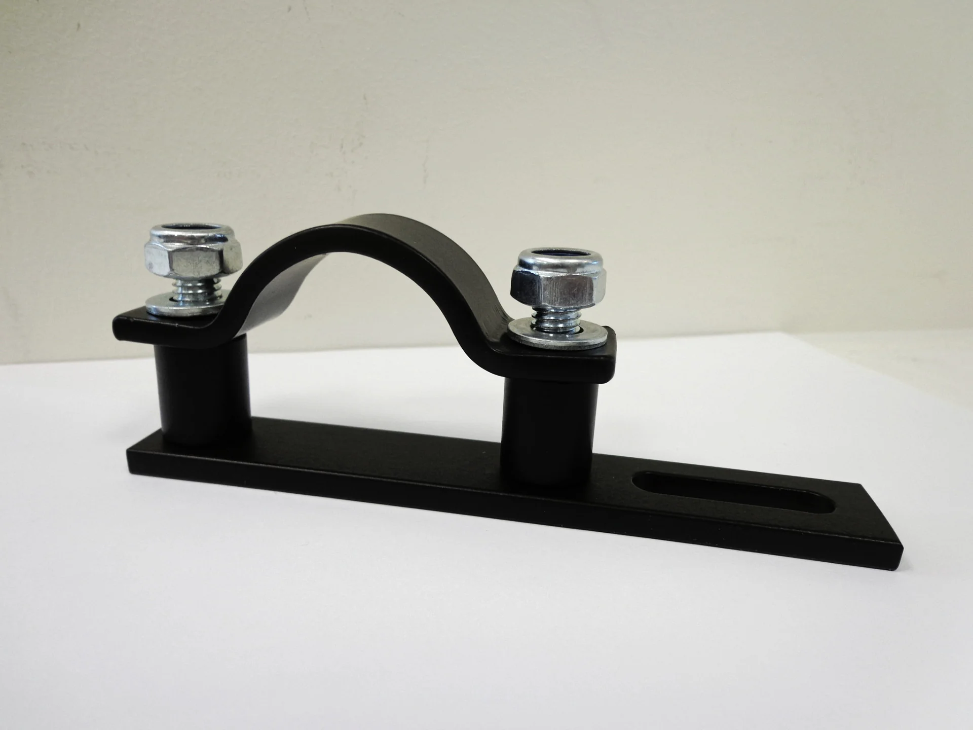 Roof tent bracket for external roll cage - Loose Bolts